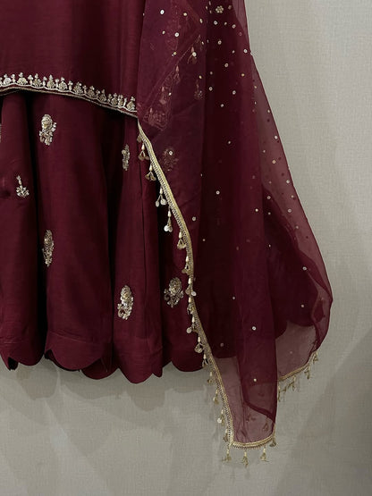 Elif Maroon