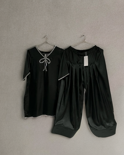 Bow Black